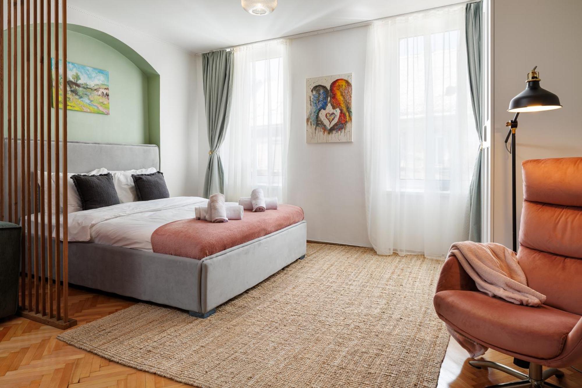 Lunga 16 Guesthouse 2 Брашов Екстер'єр фото